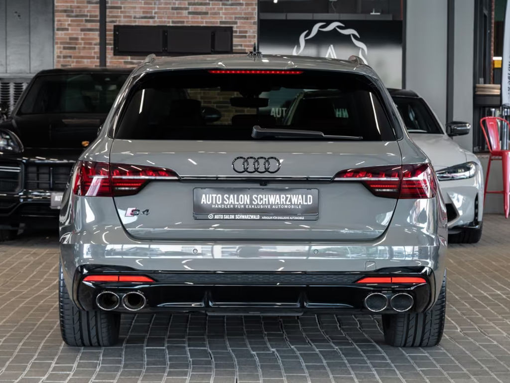 Audi S4