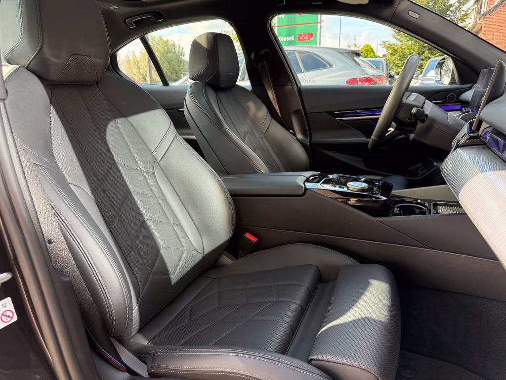 BMW i5