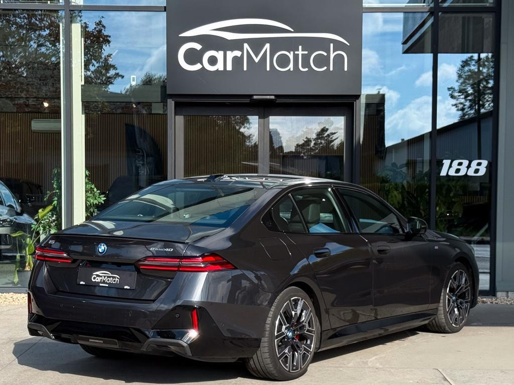 BMW i5