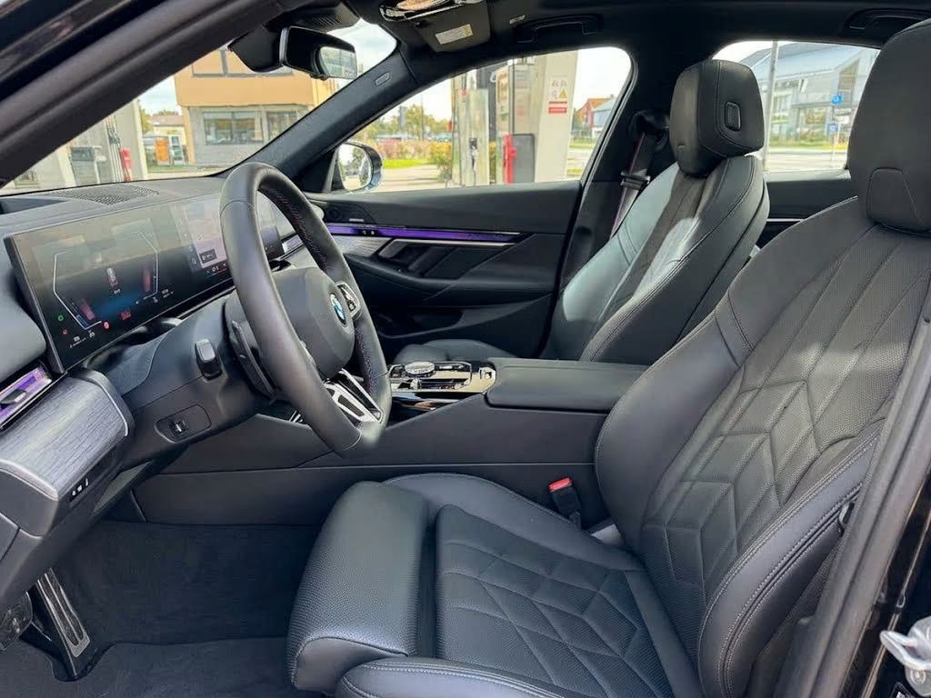 BMW i5