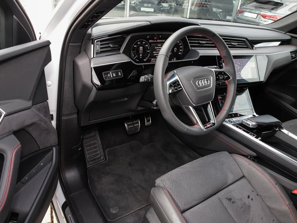 Audi Q8 e-tron
