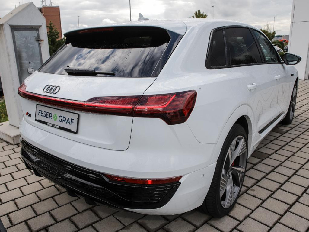 Audi Q8 e-tron
