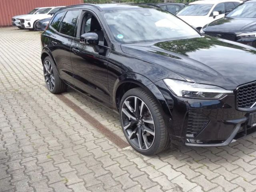 Volvo XC60 Ultimate Dark