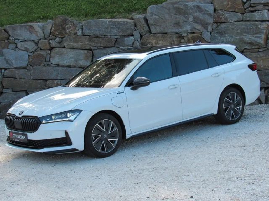 Skoda Superb Combi Sportline iV 1.5 TSI