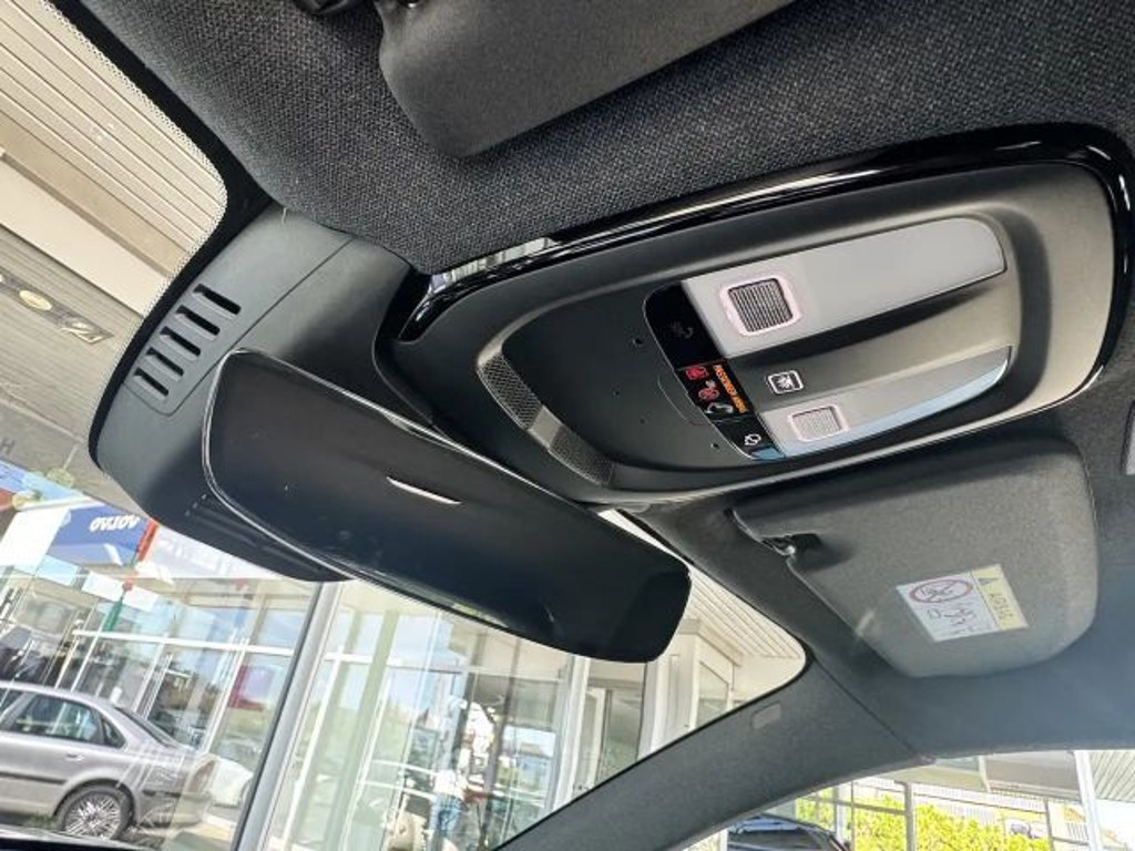 Volvo EX40