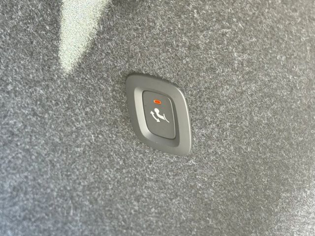 Volvo EX40