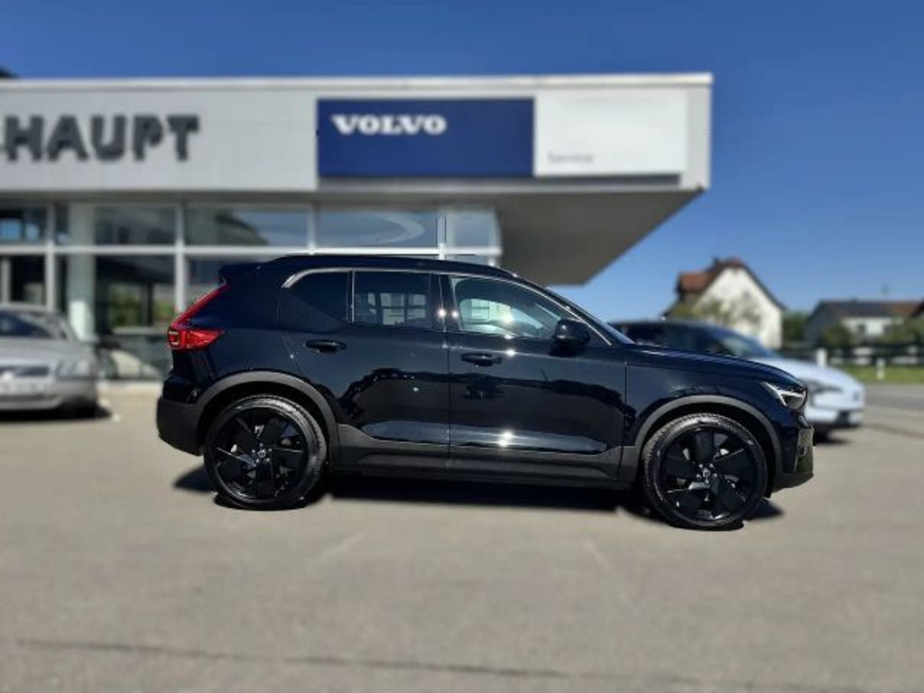Volvo EX40