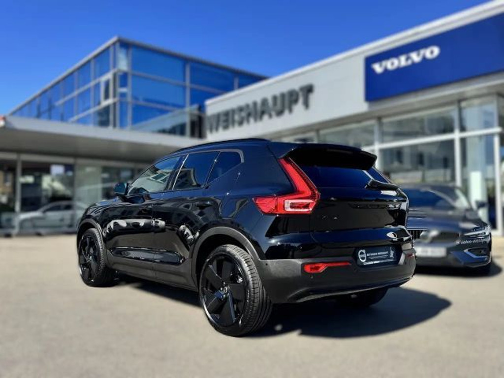 Volvo EX40