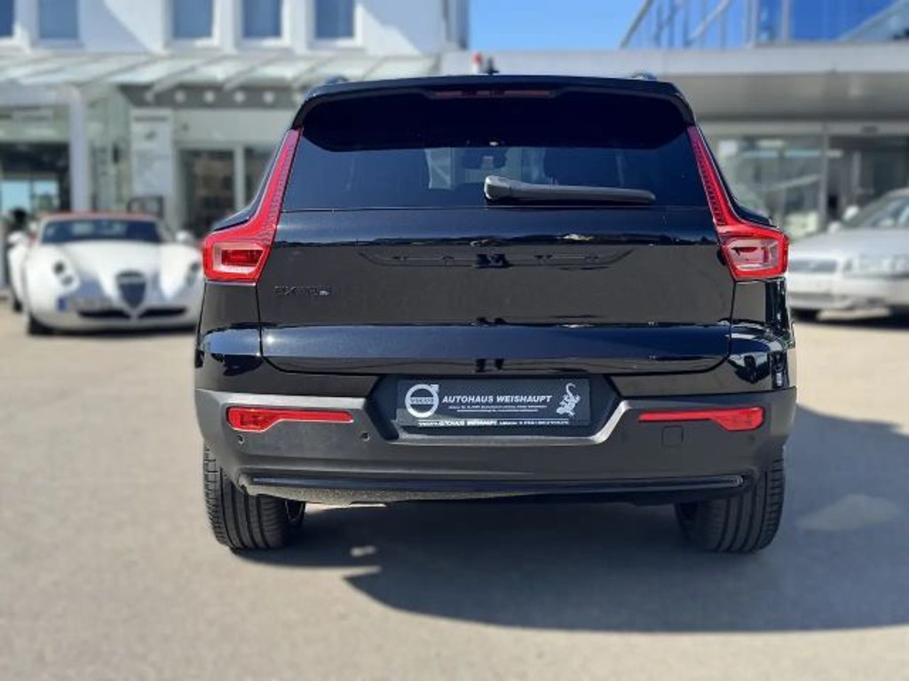 Volvo EX40
