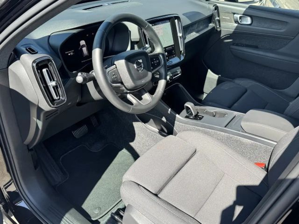 Volvo EX40
