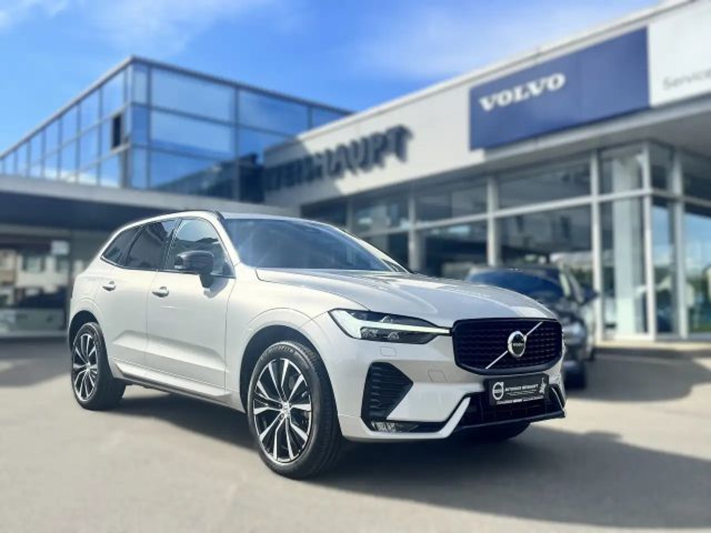 Volvo XC60 AWD Plus Dark