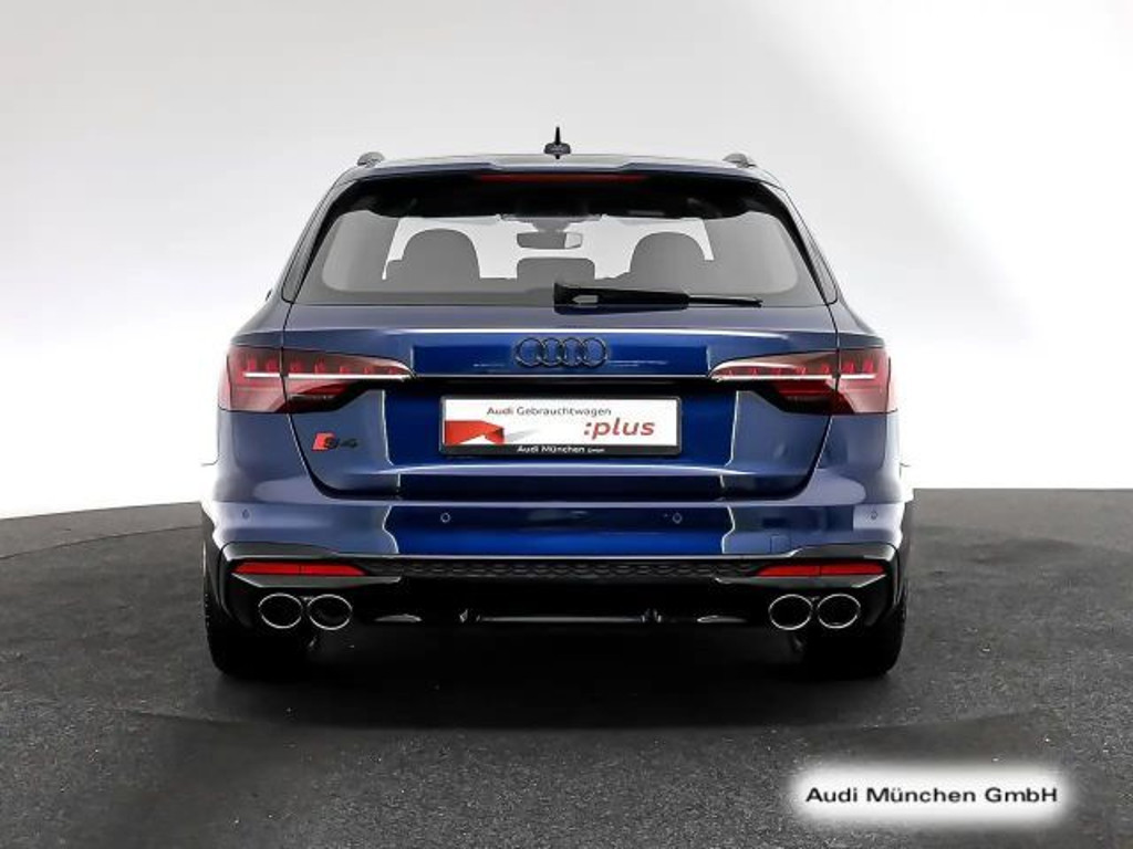 Audi S4