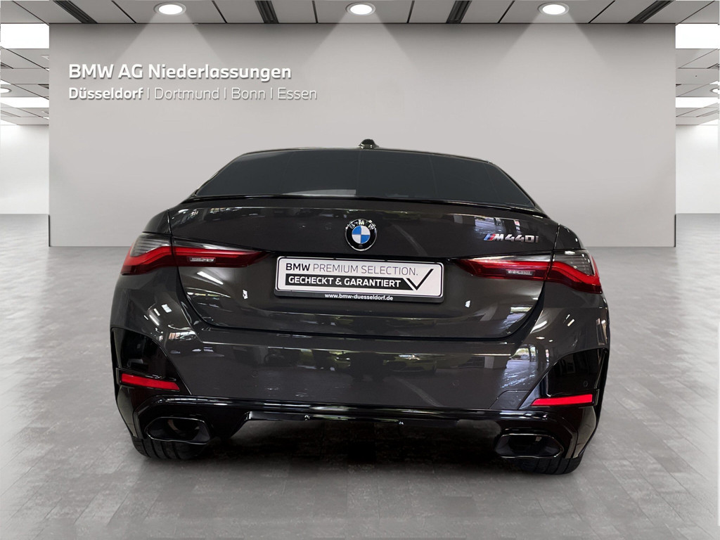 BMW M440