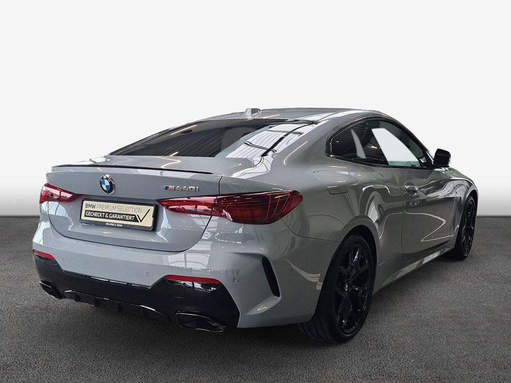 BMW M440