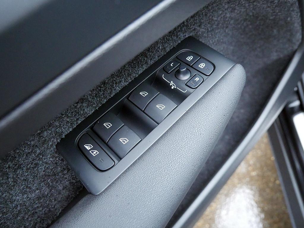 Volvo EX40
