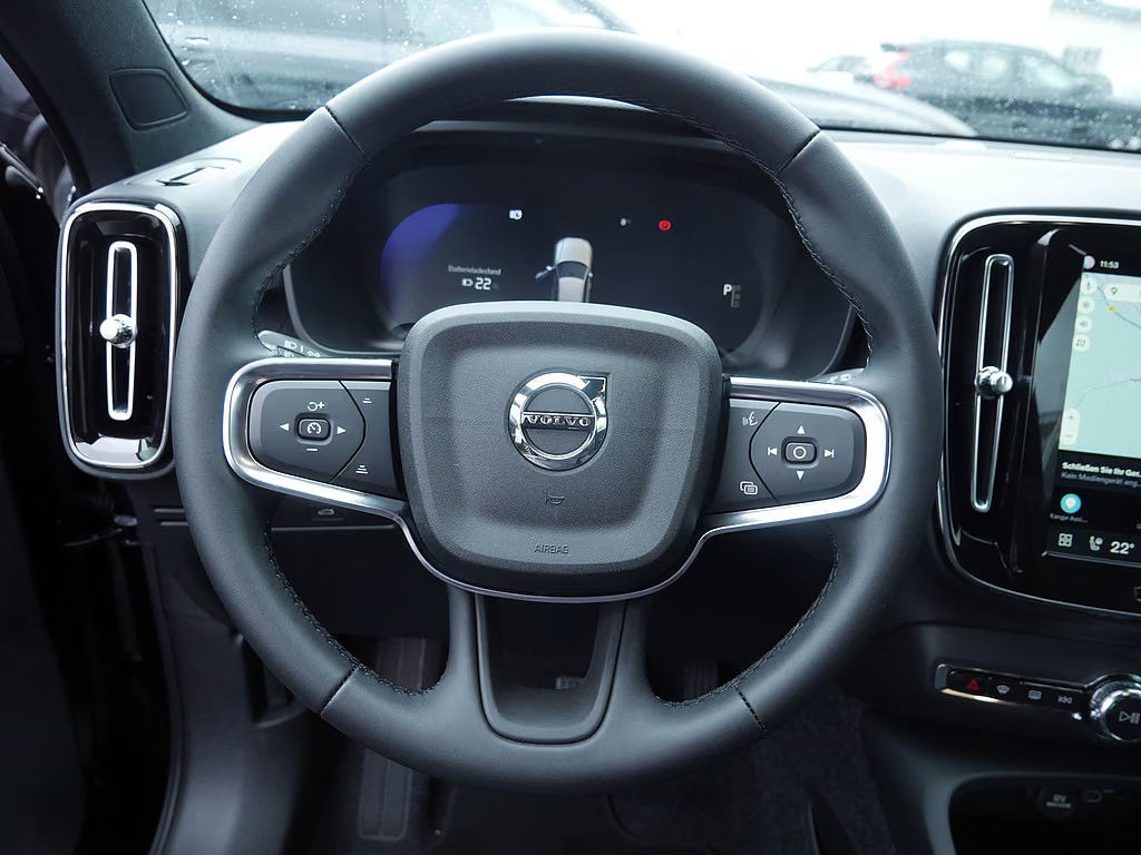 Volvo EX40