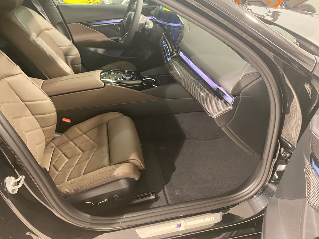 BMW i5