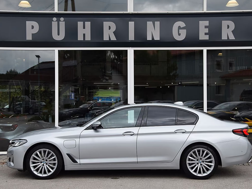 BMW 5 Serie 530 Luxury Line xDrive Sedan 530e