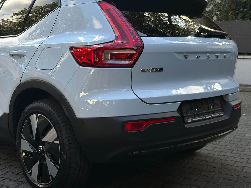 Volvo EX40
