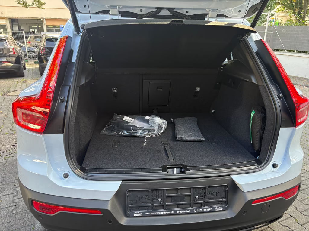 Volvo EX40