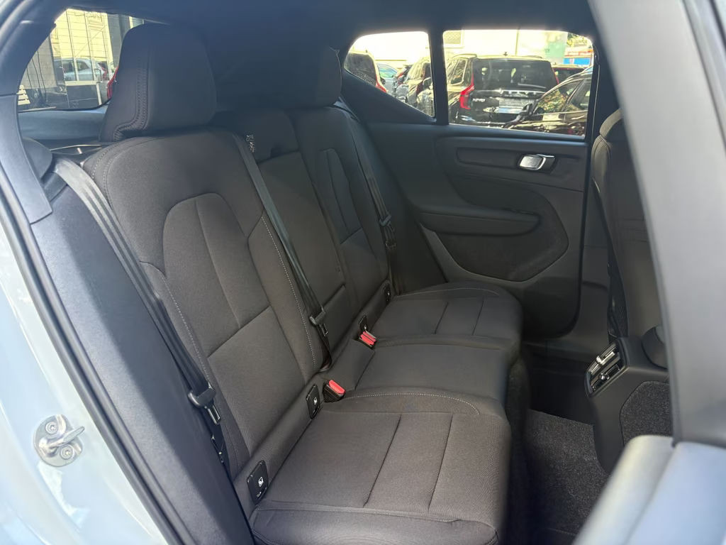 Volvo EX40