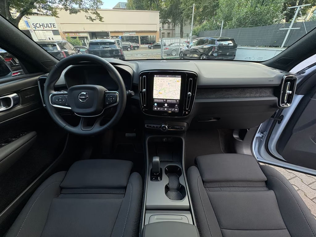 Volvo EX40