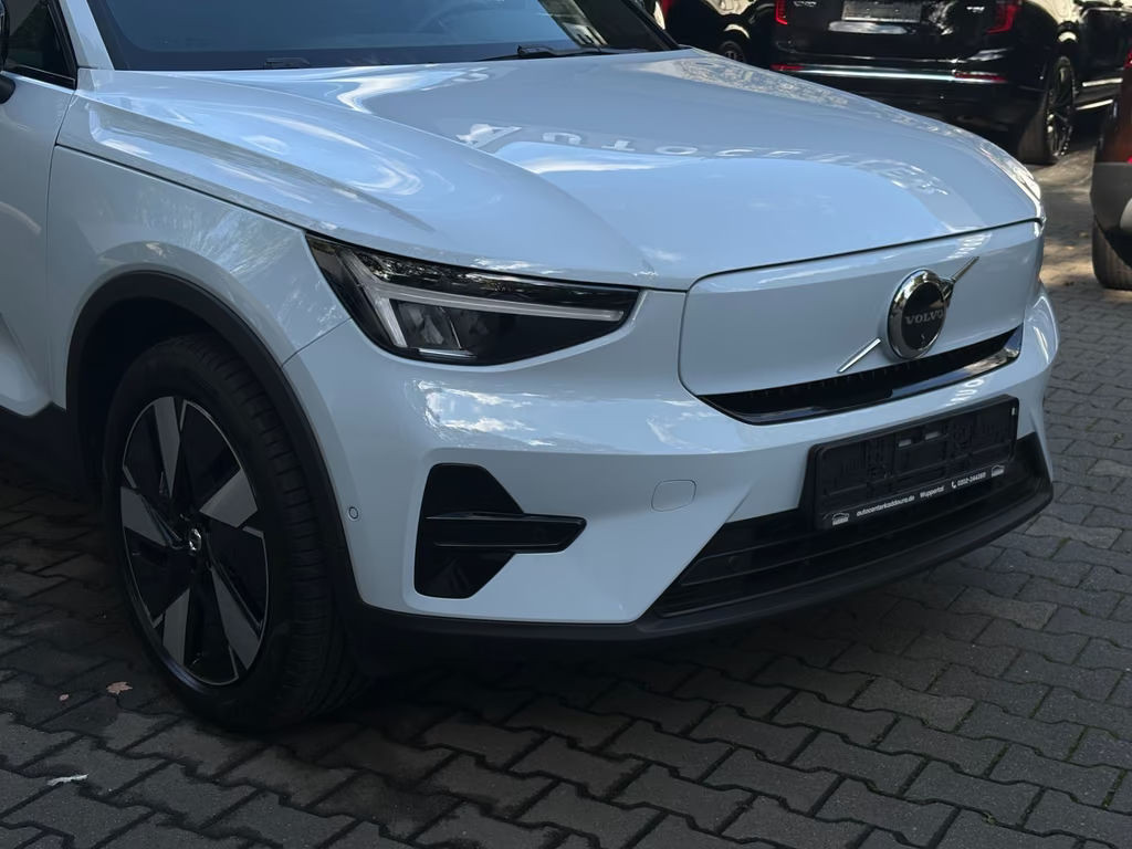 Volvo EX40