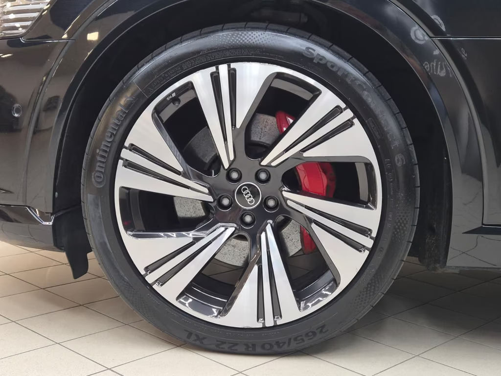 Audi Q8 e-tron