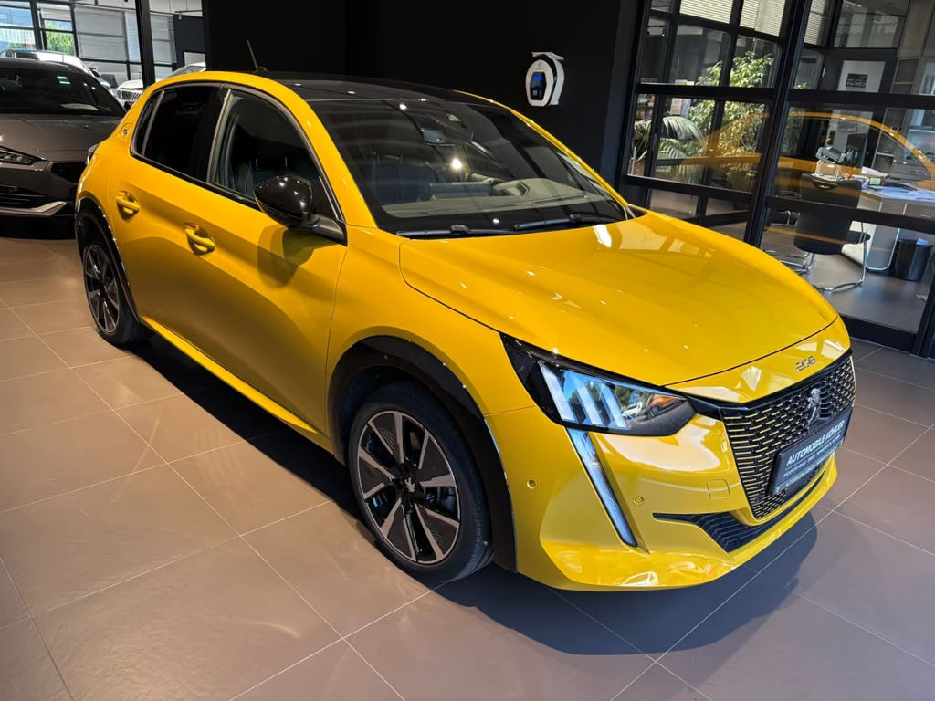 Peugeot e-208