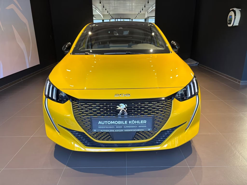 Peugeot e-208