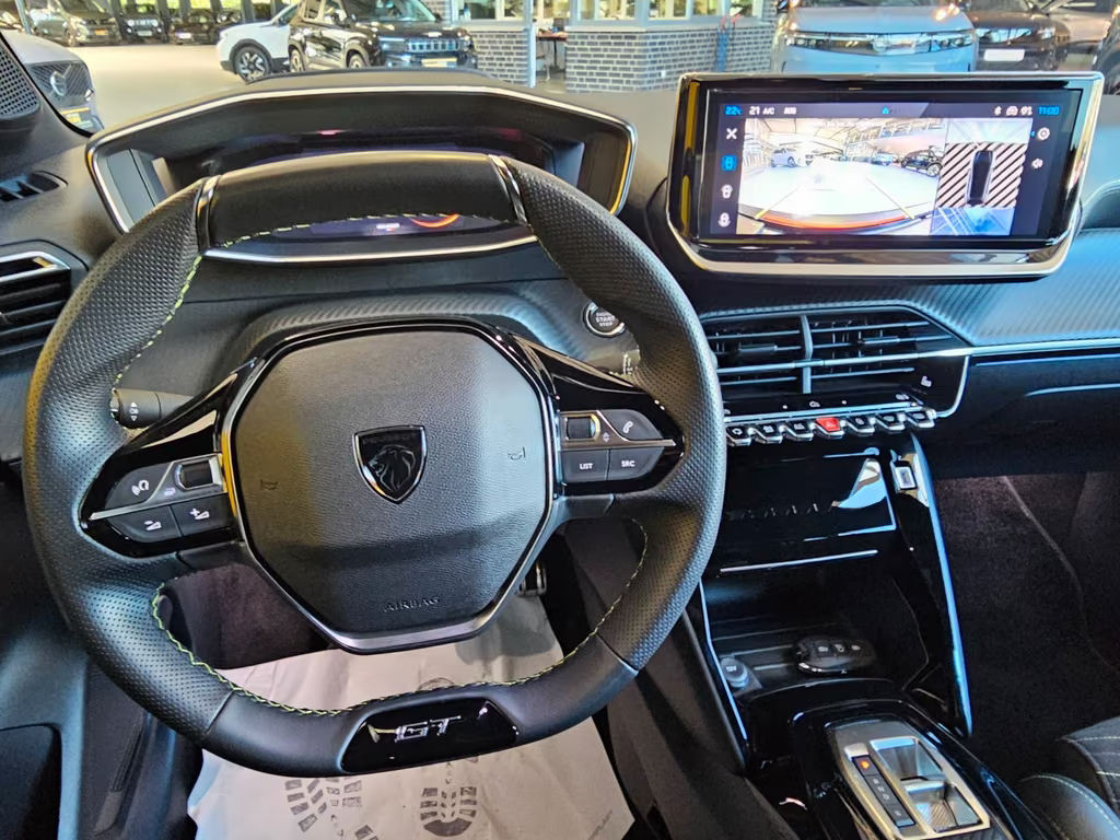 Peugeot e-208