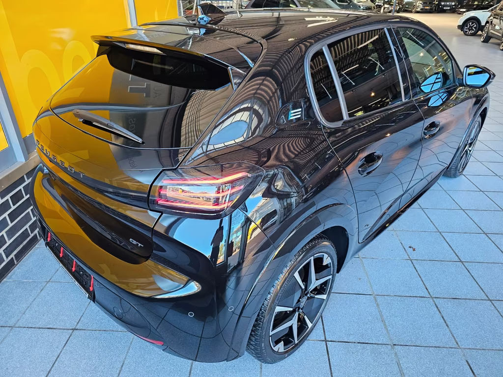 Peugeot e-208