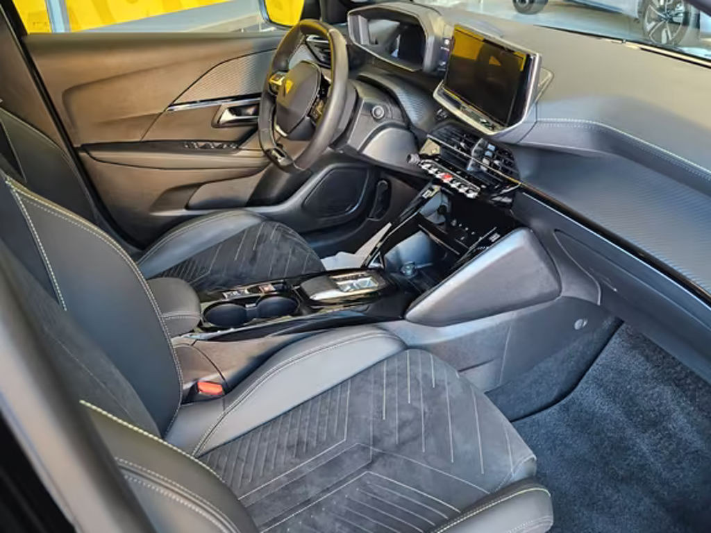 Peugeot e-208