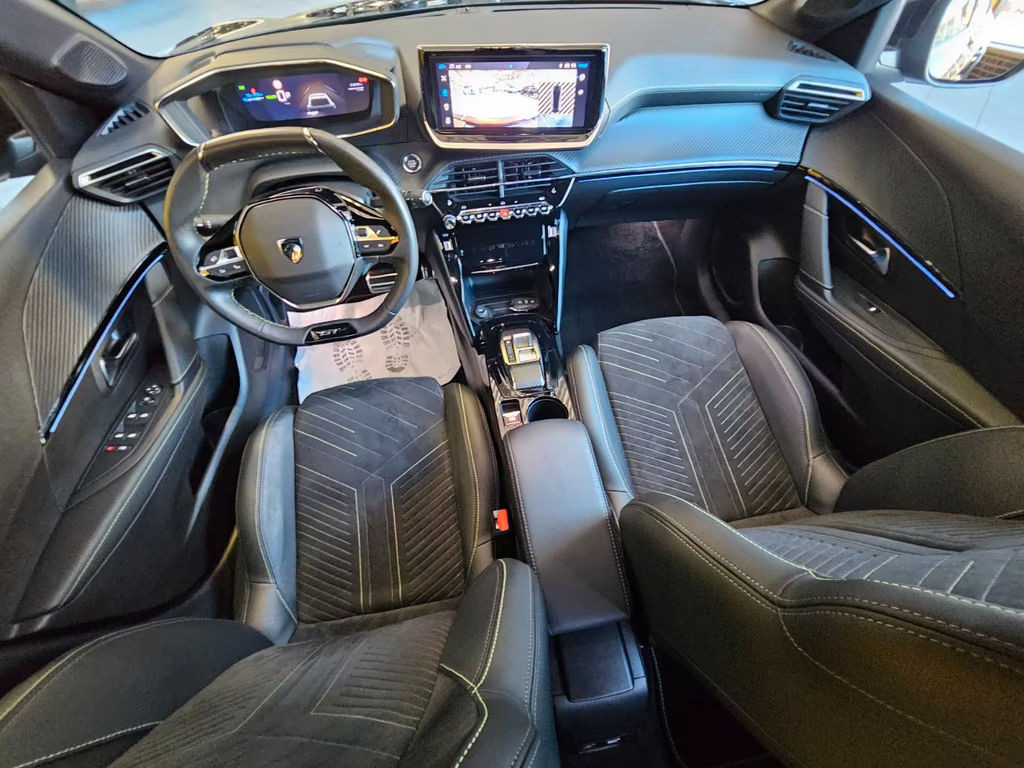Peugeot e-208