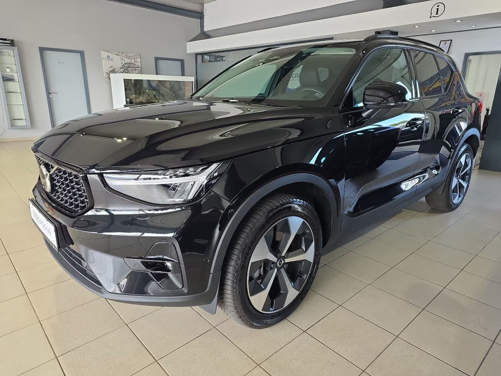 Volvo XC40 Plus Dark