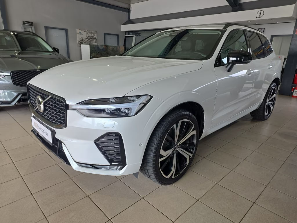 Volvo XC60 Plus Dark