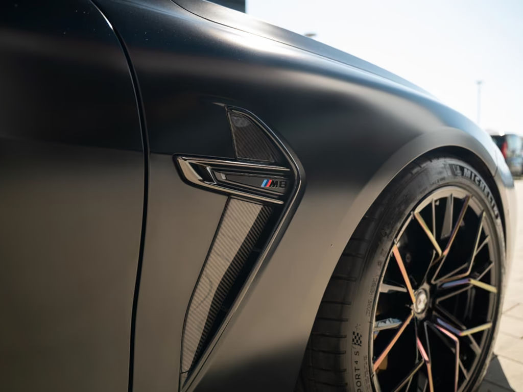BMW M8