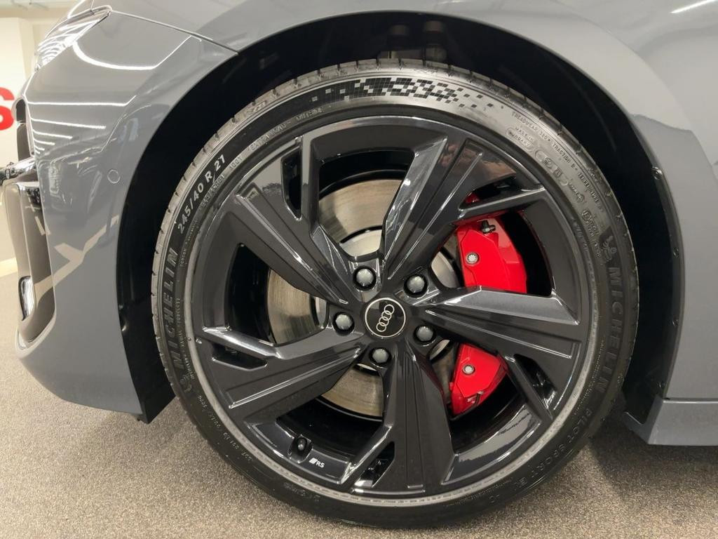 Audi S6 e-tron