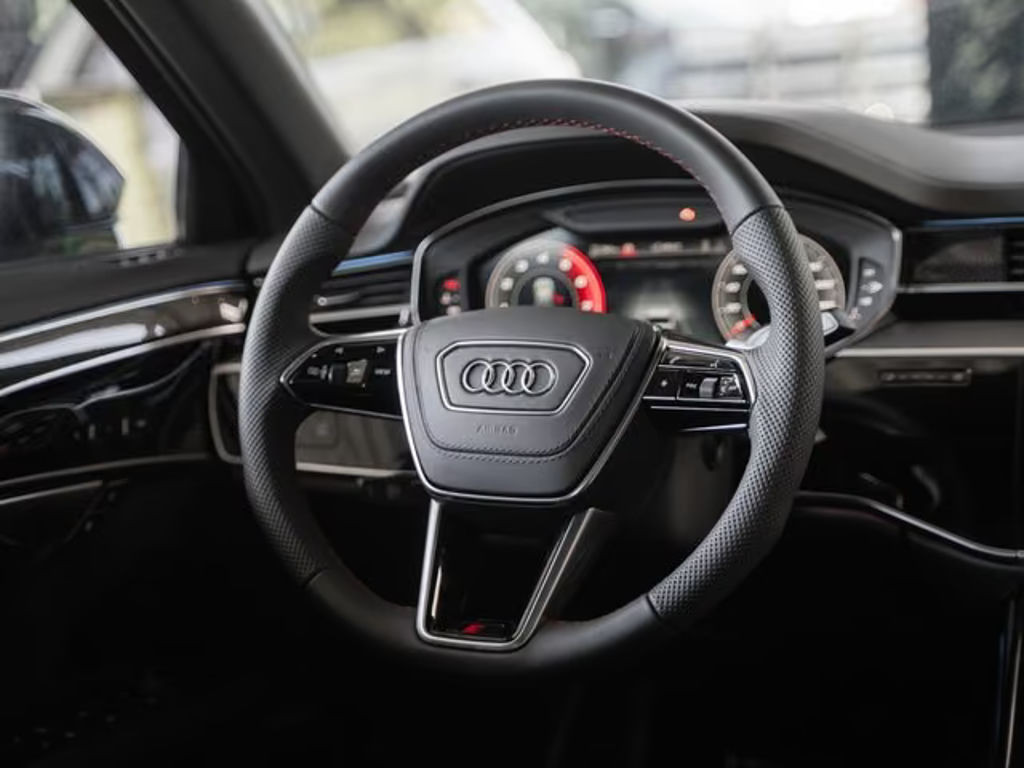 Audi S8