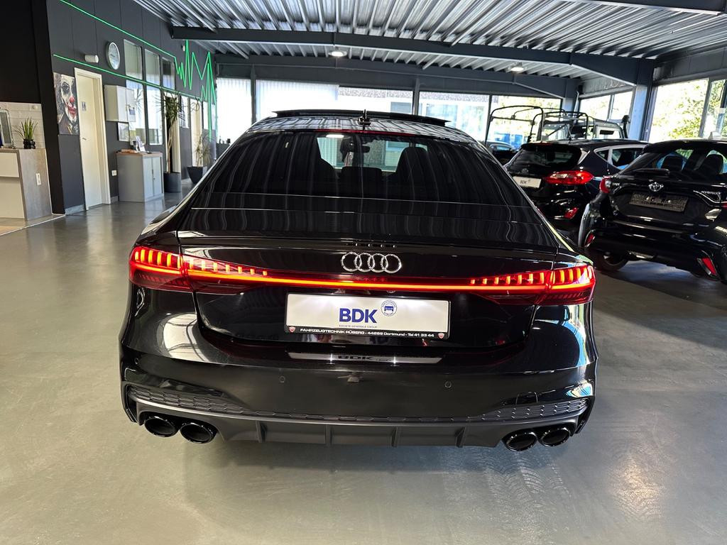 Audi S7