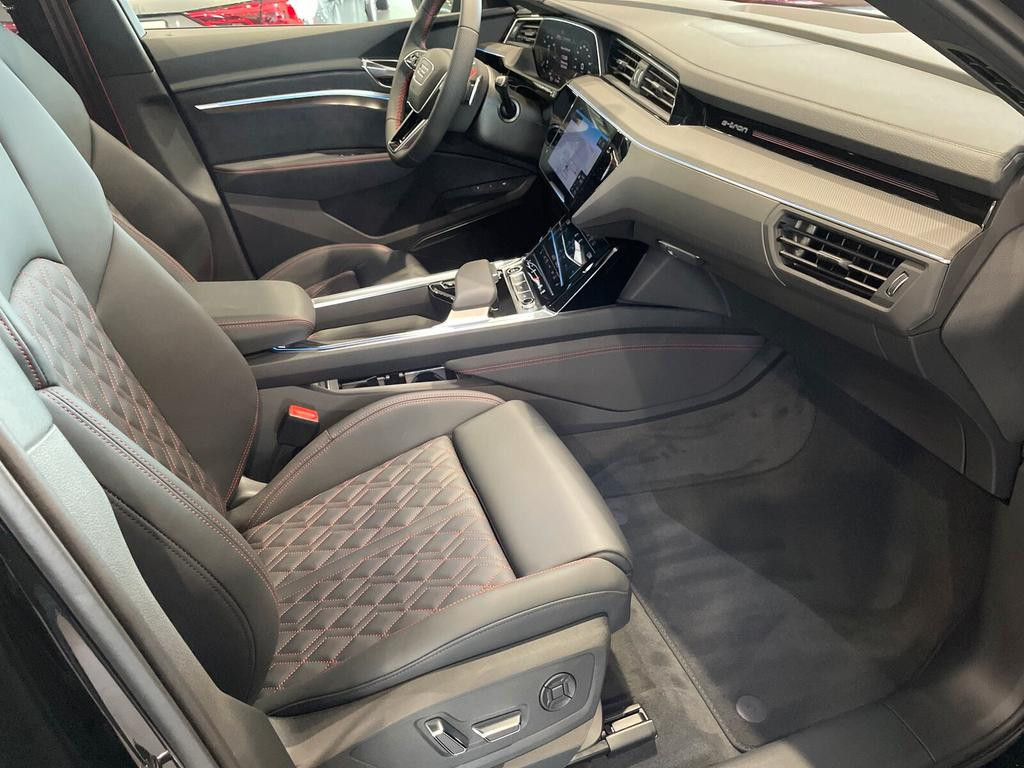 Audi Q8 e-tron