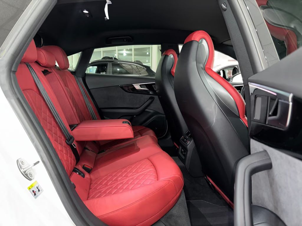 Audi S5