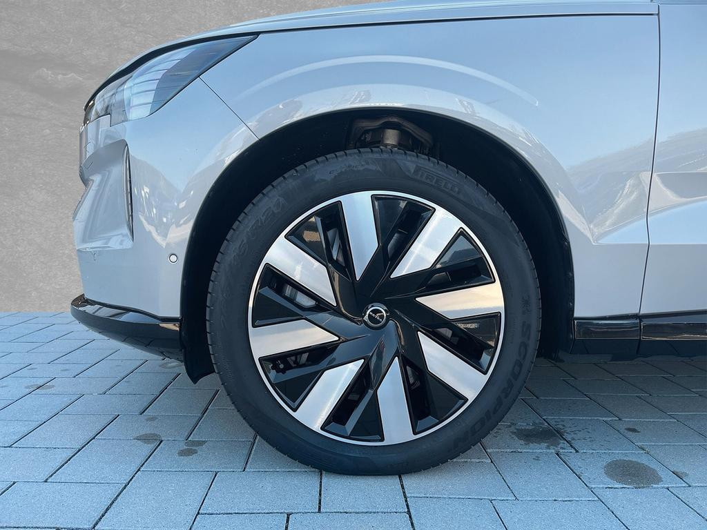 Volvo EX90