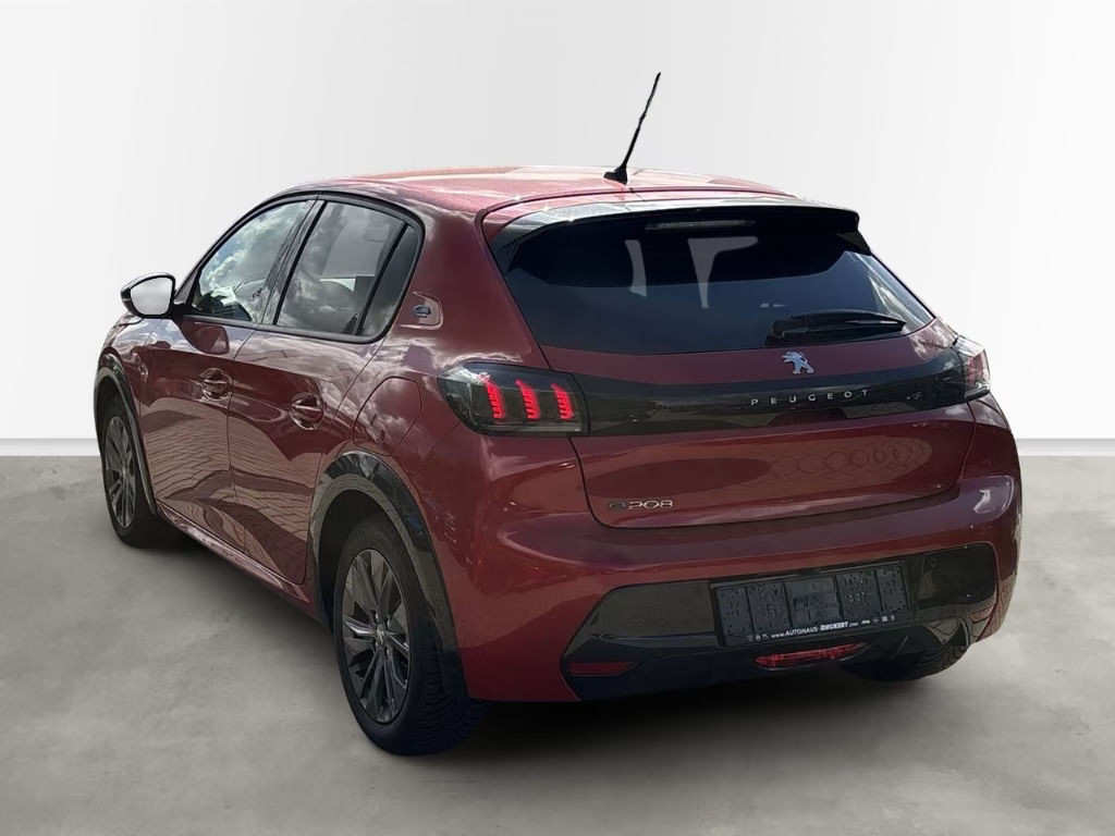 Peugeot e-208