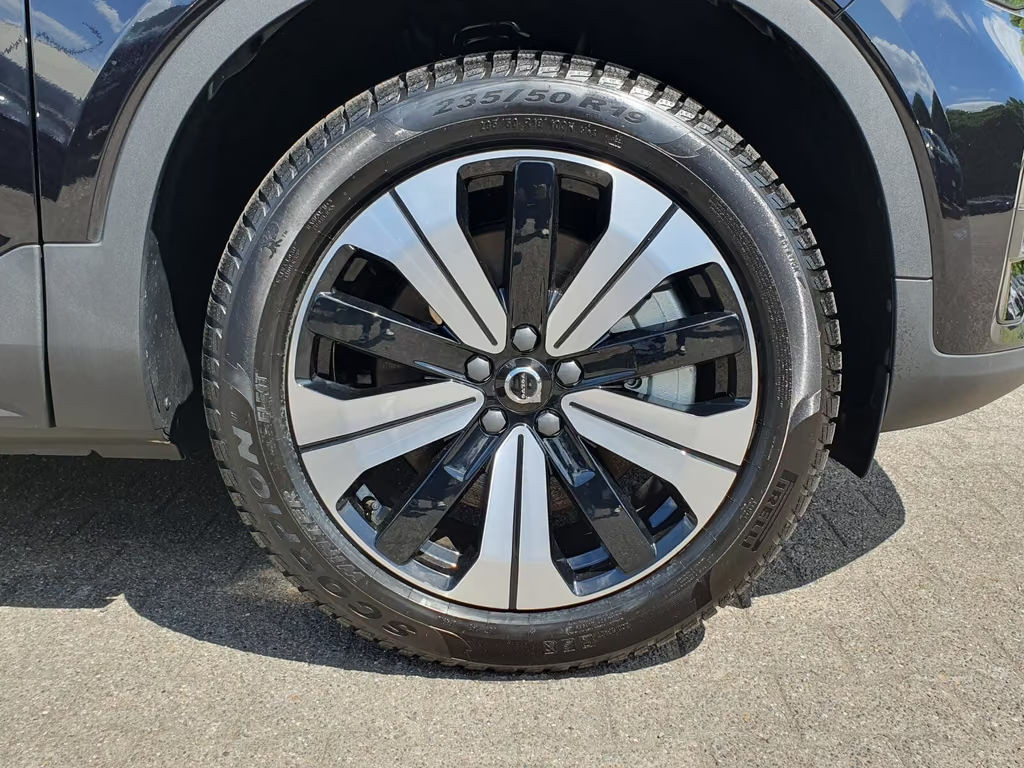 Volvo EX40