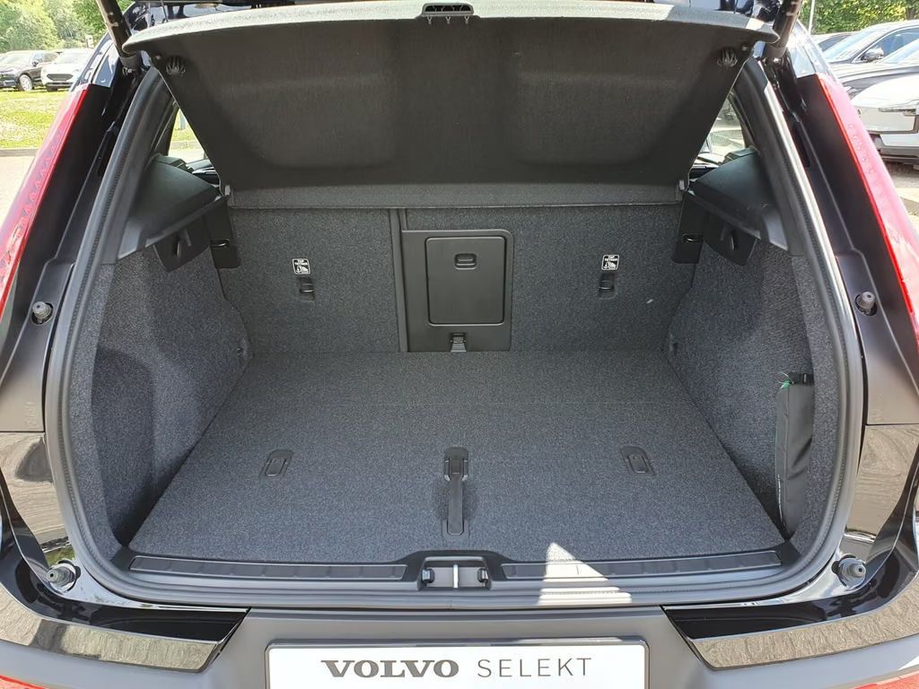 Volvo EX40