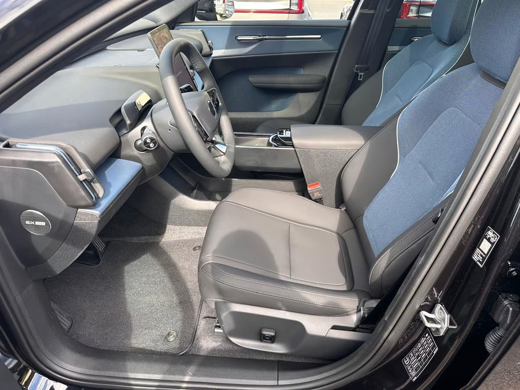 Volvo EX30