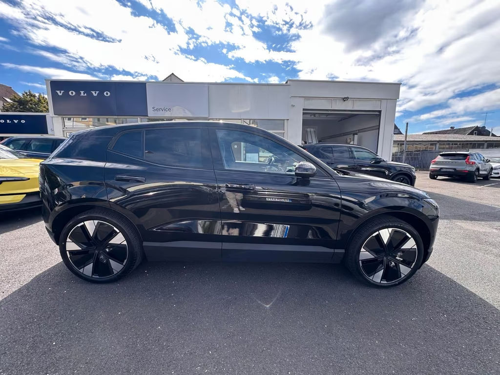 Volvo EX30