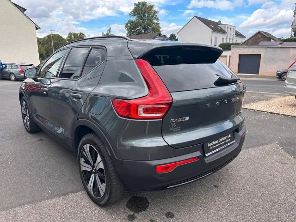 Volvo EX40