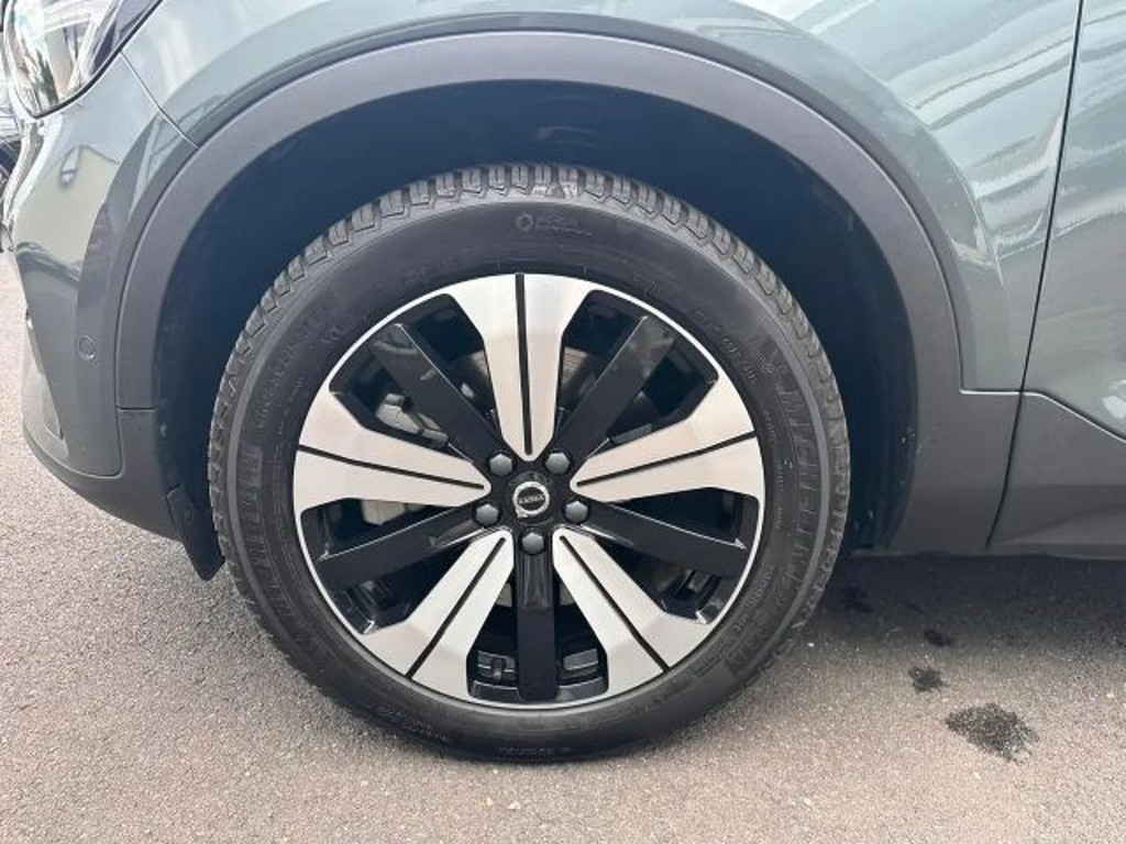Volvo EX40